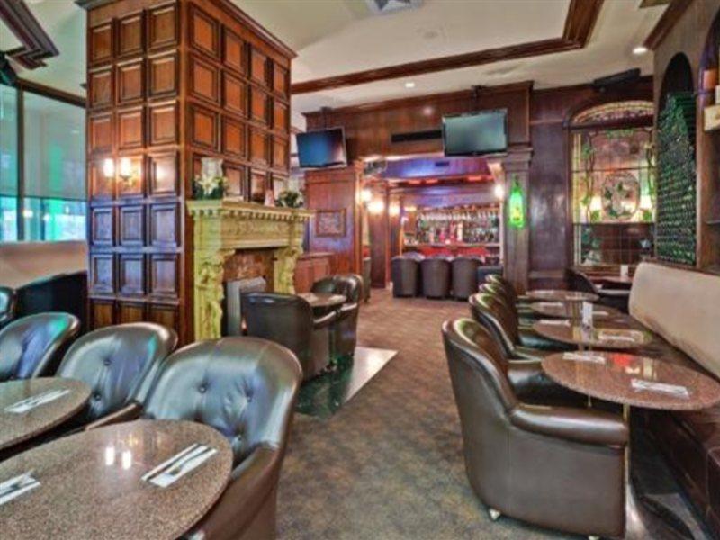 Holiday Inn Montreal Midtown エクステリア 写真