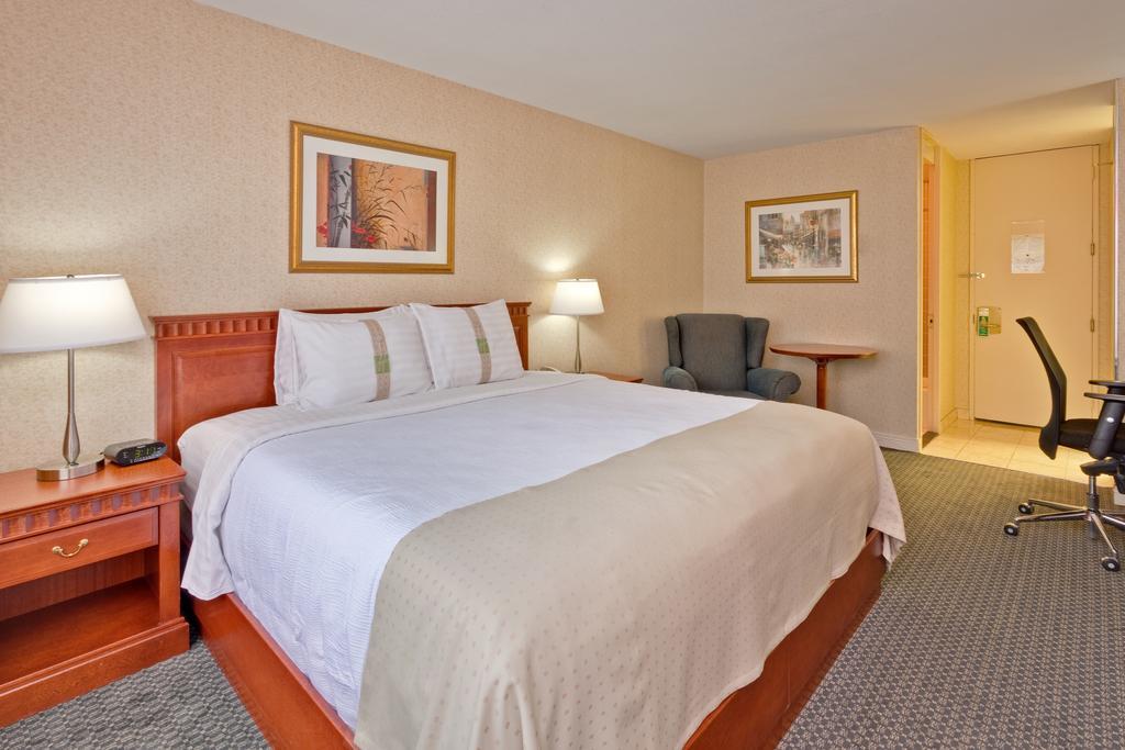 Holiday Inn Montreal Midtown 部屋 写真