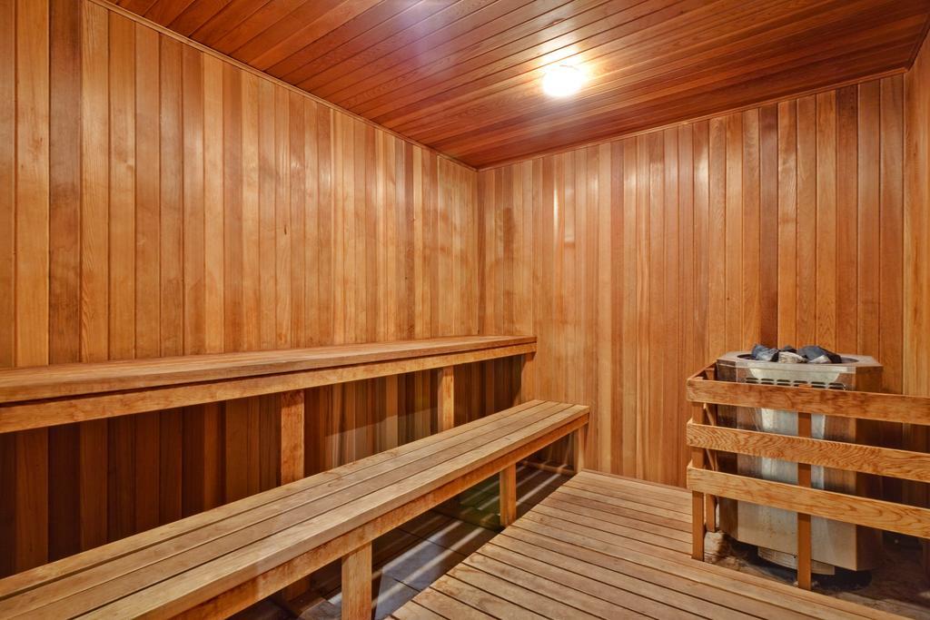 Holiday Inn Montreal Midtown エクステリア 写真