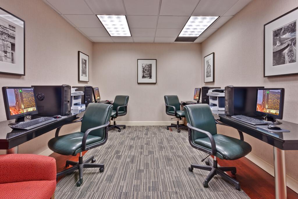 Holiday Inn Montreal Midtown エクステリア 写真